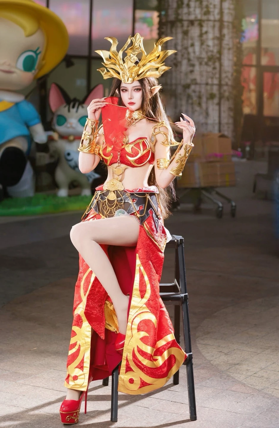 Không thể rời mắt với màn cosplay Mỹ Đỗ Toa Nữ Vương đẹp đến nghẹt thở Không thể rời mắt với màn cosplay Mỹ Đỗ Toa Nữ Vương đẹp đến nghẹt thở
