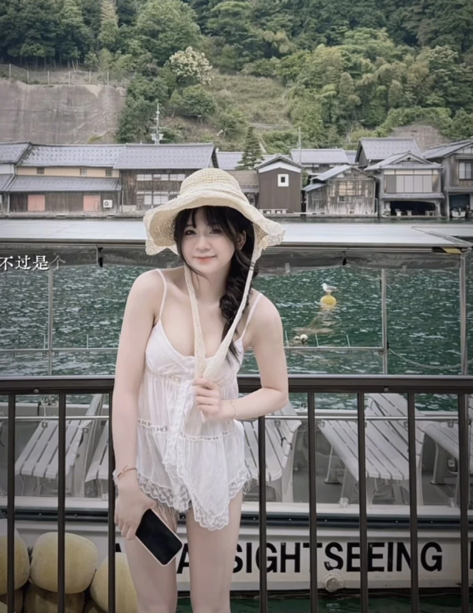 Lên mạng than ế, cô gái sở hữu visual "nữ thần" nhận về toàn hoài nghi