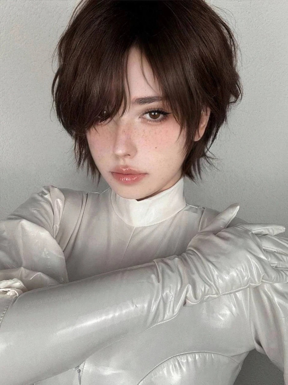 Màn cosplay Evie - nhân vật game "hot" nhất lúc này khiến anh em game thủ xao xuyến