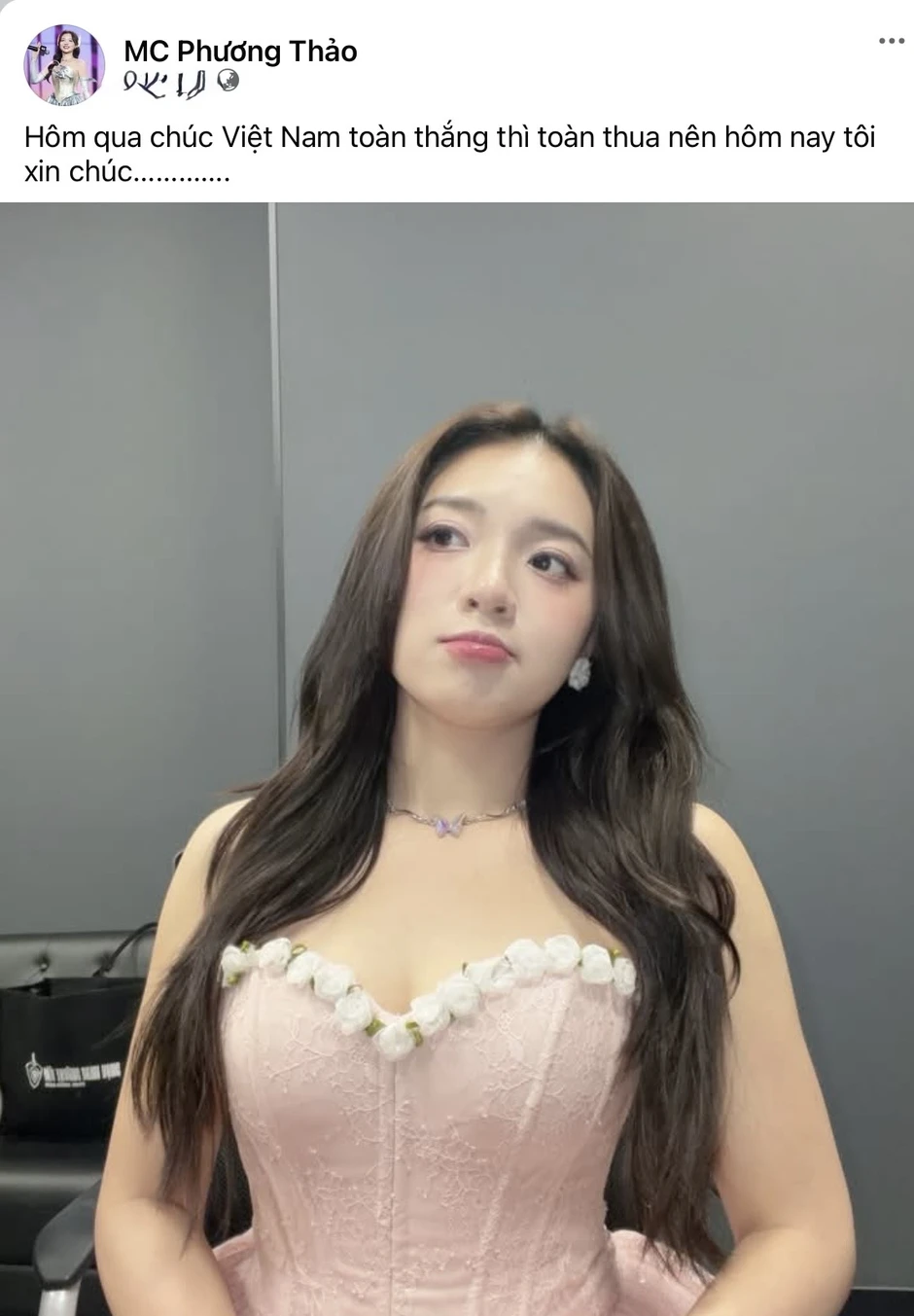 MC Phương Thảo bị fan Liên Quân phong "thánh nặng vía" MC Phương Thảo bị fan Liên Quân phong "thánh nặng vía"