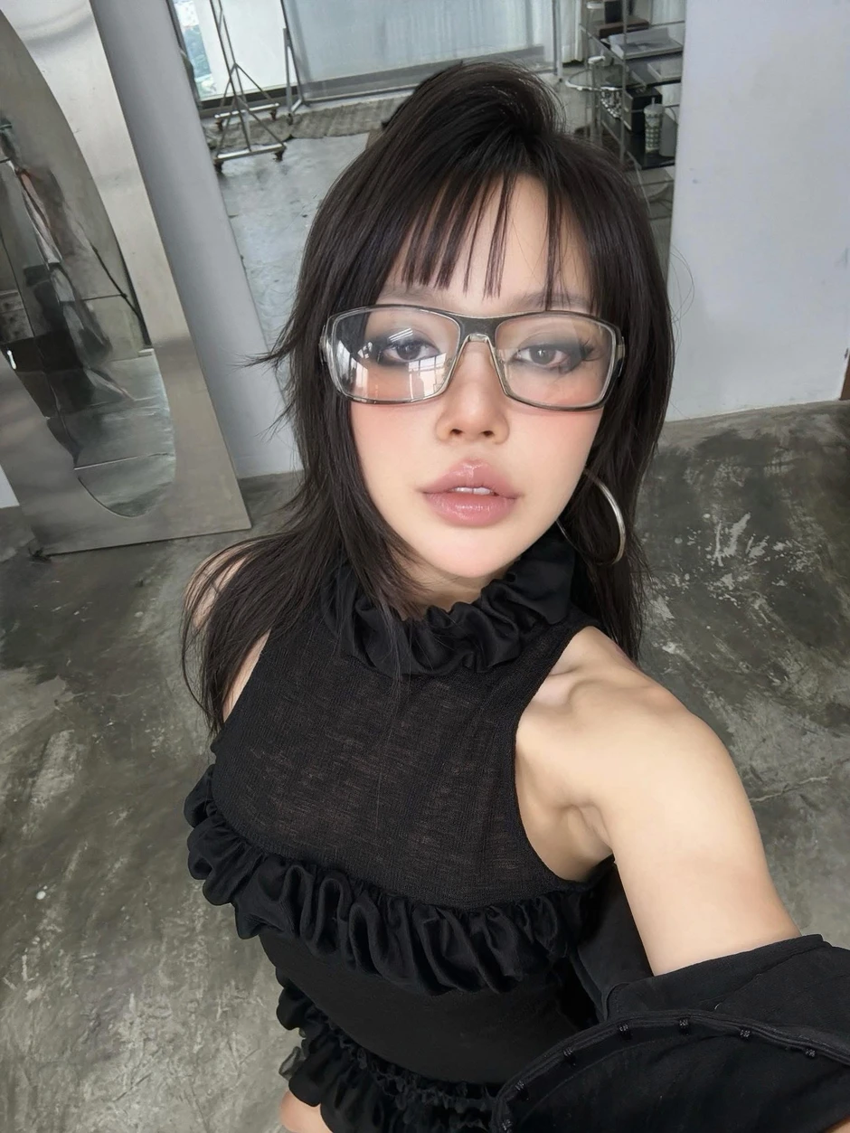 Ngỡ ngàng “bộ nhận diện” hiện tại của Linh Ngọc Đàm
