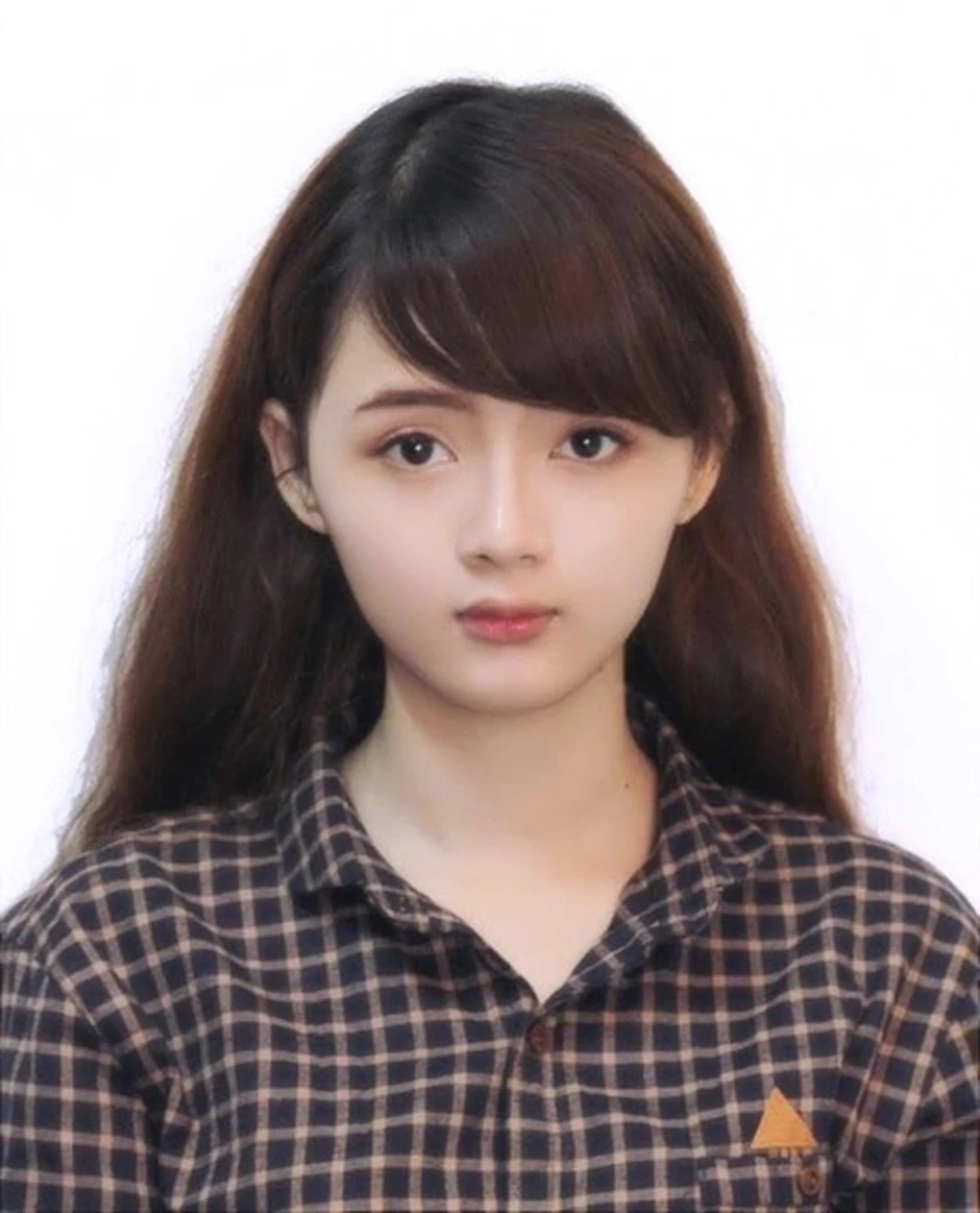 Ngỡ ngàng nhan sắc chạm ngưỡng U40 của "hot girl ảnh thẻ" huyền thoại, visual đỉnh chóp chấp cả camera thường!