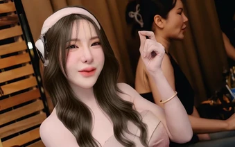 Nhận bằng Tiến sĩ, nữ DJ khiến tất cả ngỡ ngàng với trình độ học vấn