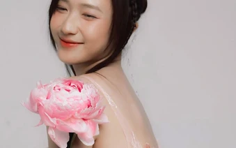 Nhan sắc bất chấp thời gian của hot girl Trâm Anh