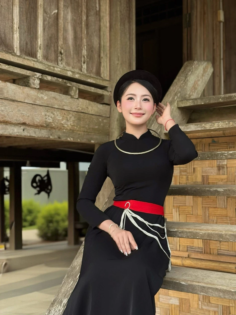 Nhan sắc trong veo của gái xinh cổ vũ đội tuyển Bồ Đào Nha Nhan sắc trong veo của gái xinh cổ vũ đội tuyển Bồ Đào Nha