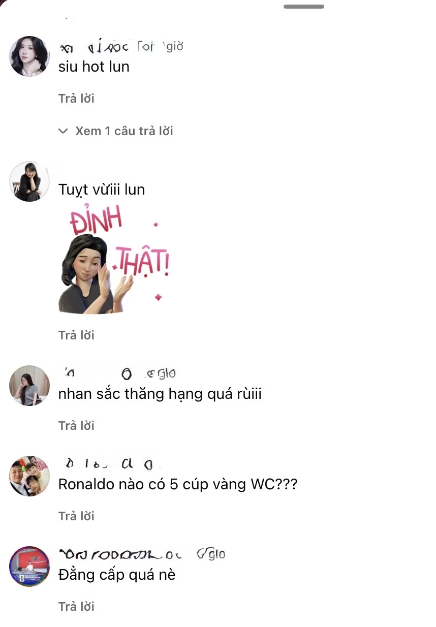 Nhan sắc trong veo của gái xinh cổ vũ đội tuyển Bồ Đào Nha Nhan sắc trong veo của gái xinh cổ vũ đội tuyển Bồ Đào Nha