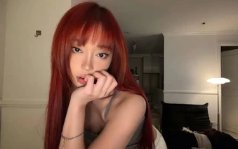 Nhẹ nhàng khoe dáng khi mới "ngủ dậy", nữ streamer lai Việt khiến triệu anh em game thủ "đứng hình"