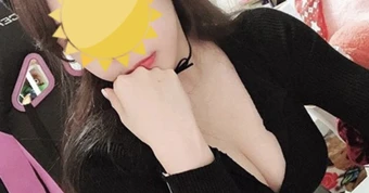 Nhờ shipper chụp lén hình bạn gái qua mạng, nam thanh niên sững sờ