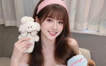 Như Hexi thả dáng nhẹ nhàng, nhan sắc tự nhiên đốn tim người xem