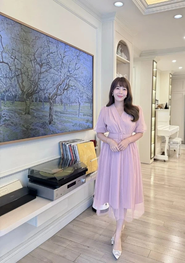 Nữ BTV "cực phẩm" của VTV: Đẹp - giỏi - giàu, sở hữu căn hộ sang chảnh ngay giữa lòng Hà Nội