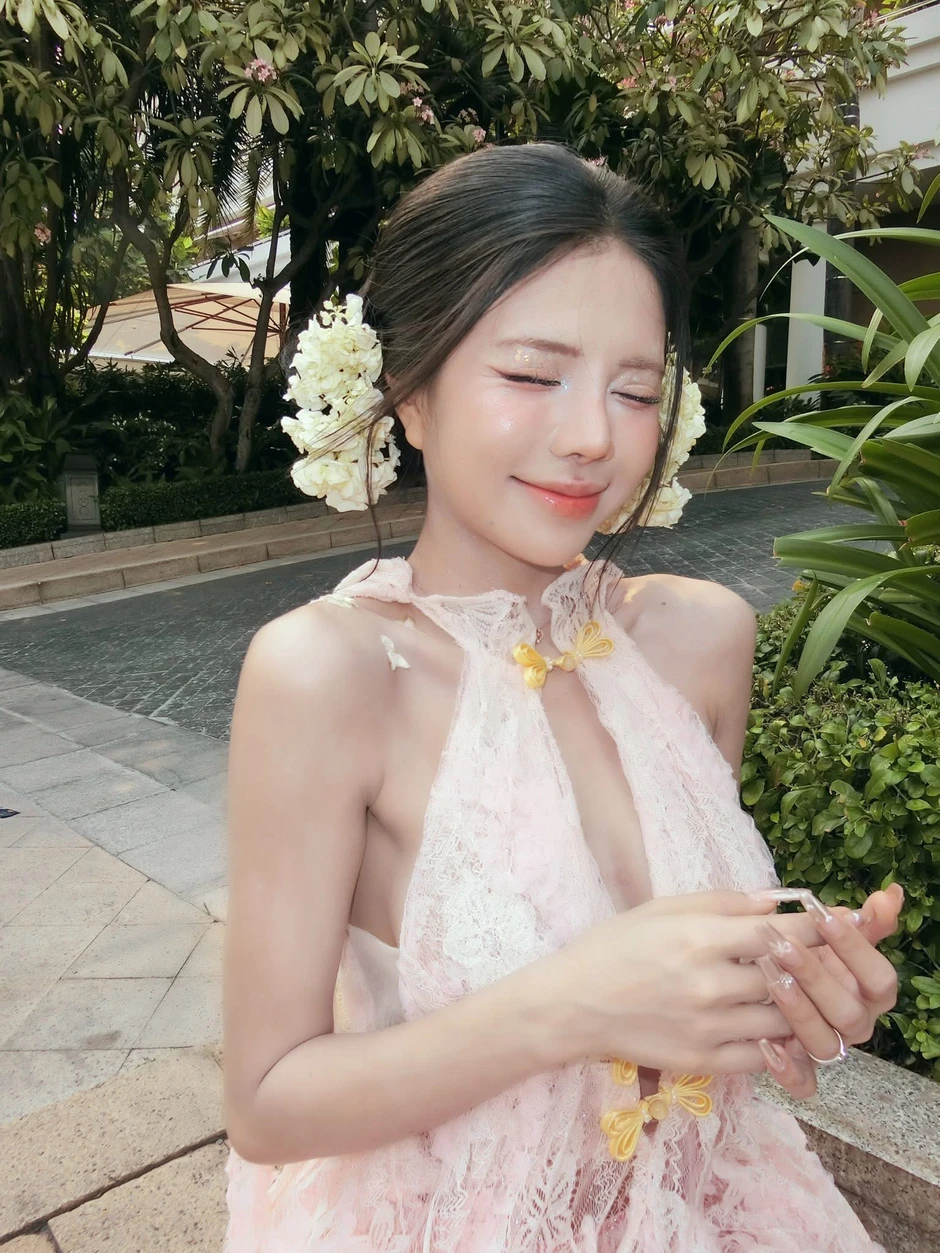 Ở ẩn cả tháng, Mai Dora đăng đàn thông báo đầy ngỡ ngàng