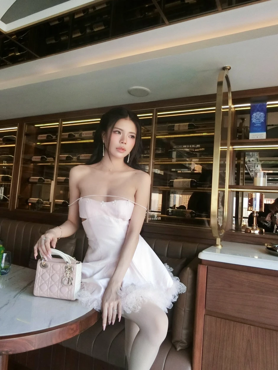Ở ẩn cả tháng, Mai Dora đăng đàn thông báo đầy ngỡ ngàng