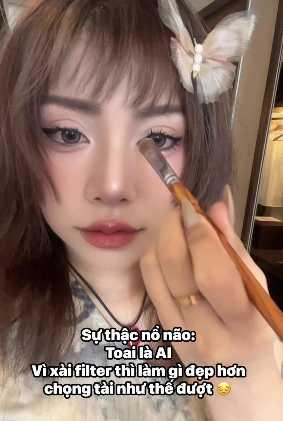 Phá vỡ nghi vấn "fake" hình ảnh, cô gái bị đồn là AI tung bằng chứng