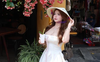 Phổ cổ Hội An đầy thơ mộng, càng cuốn hút hơn khi có hot girl xinh đẹp này xuất hiện