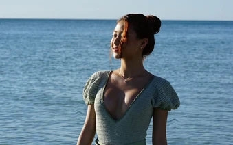 Phơi nắng trên ván chèo, sắc vóc hậu dao kéo của Louis Phạm khiến dân mạng trầm trồ