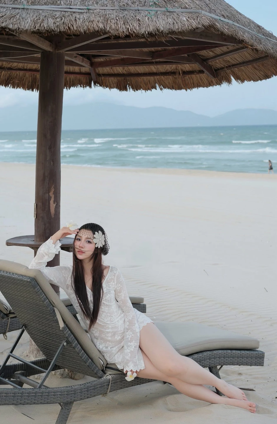 Quỳnh Kool hóa "nàng thơ" giữa biển xanh, bộ ảnh mãn nhãn hớp hồn fan
