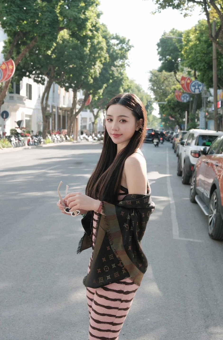 Quỳnh Kool tung video cực cháy, slay từ ánh mắt đến nụ cười!
