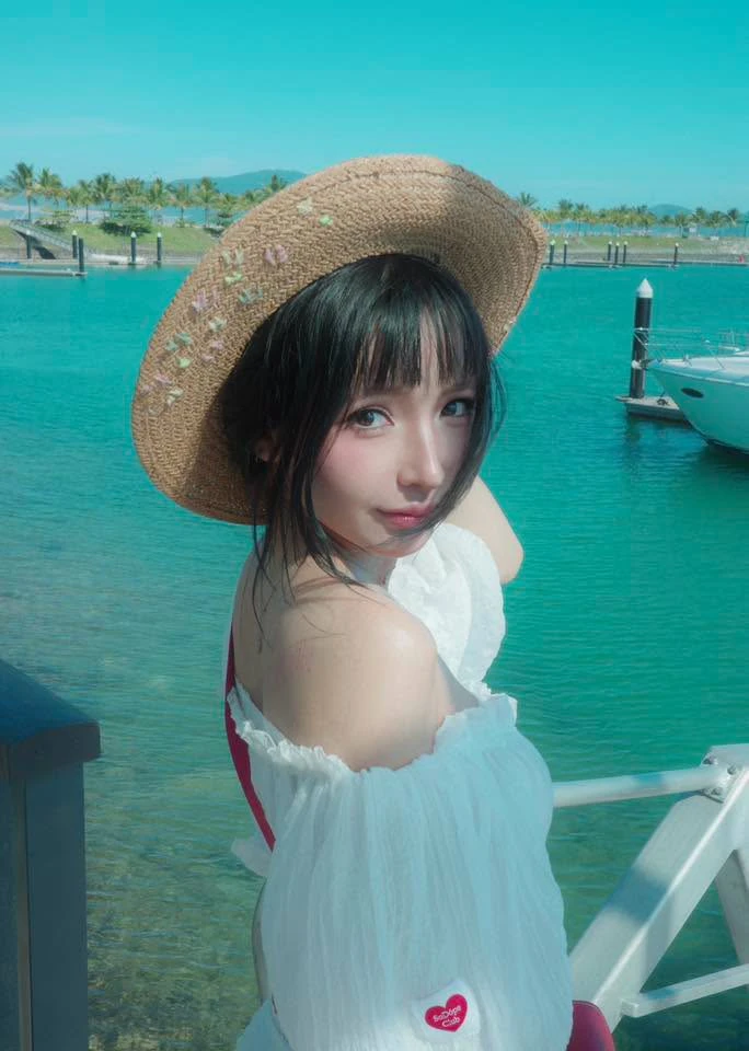 Rũ bỏ giao diện coser, UmekoJ hóa nàng thơ ngọt ngào trong bộ ảnh hè mới Rũ bỏ giao diện coser, UmekoJ hóa nàng thơ ngọt ngào trong bộ ảnh hè mới