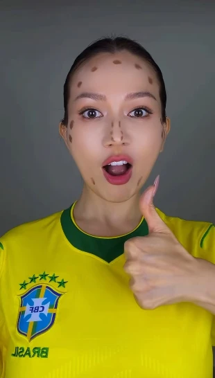 Sĩ Thanh biến hình mùa World Cup, khiến fan trầm trồ vì "chuyển cảnh" quá mượt mà