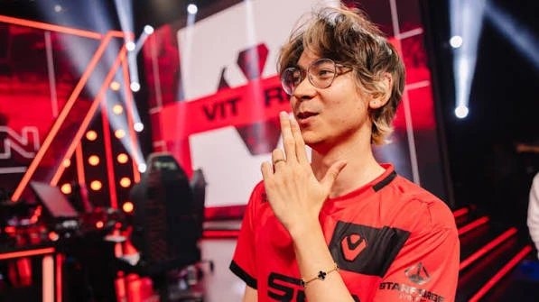 TenZ bật khóc tới 4 lần trên stream, nguyên do tới từ một tựa game quá hay