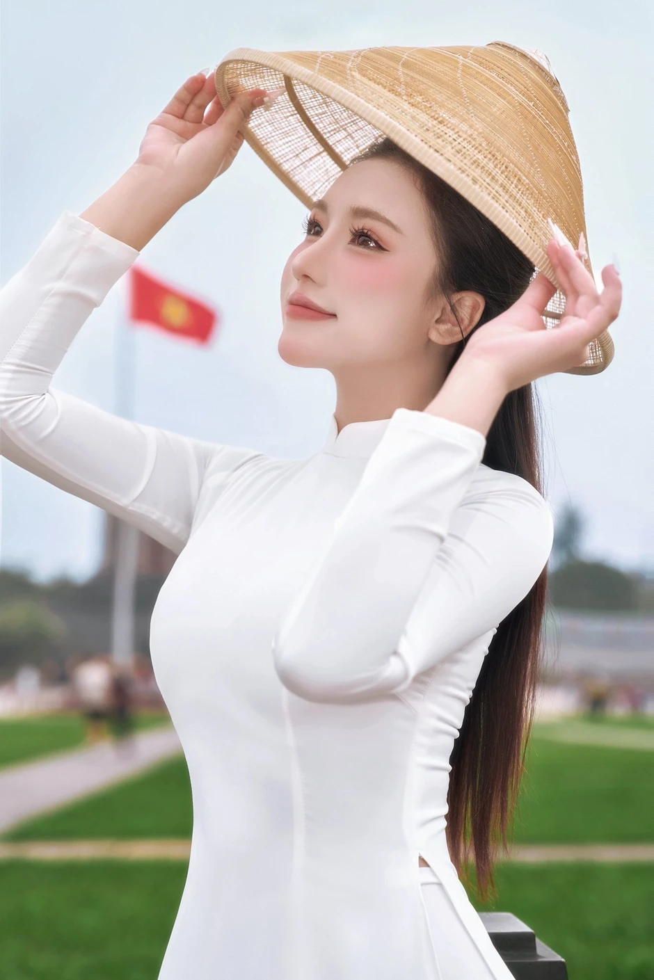 Thích thú với bộ ảnh áo dài ý nghĩa của Á Khôi Phương Anh nhân dịp kỷ niệm Ngày Thống nhất đất nước