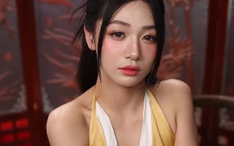 Trần Hà Linh lại lộ video phản cảm và quảng cáo dung tục, khiến người xem ngán ngẩm