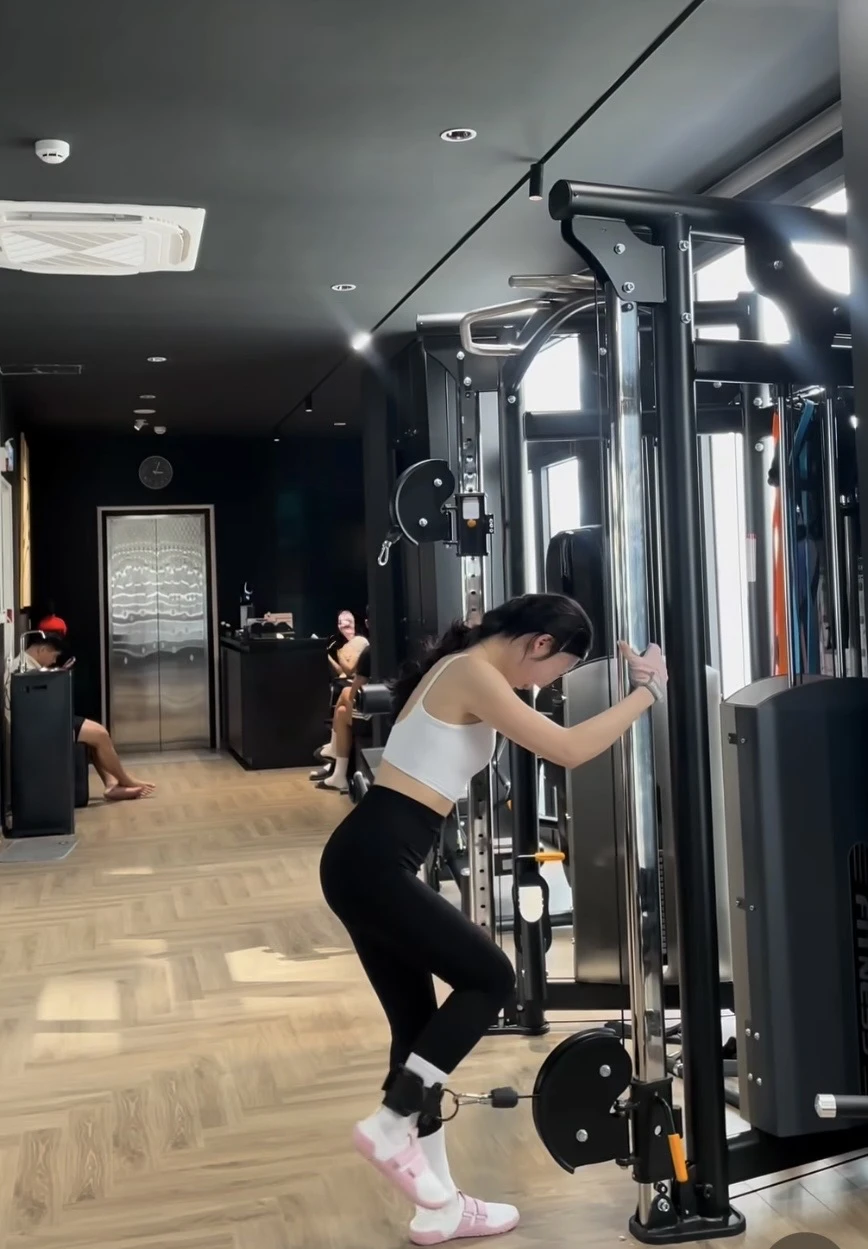 Tranh cãi mô hình phòng gym nữ "private" nhưng huấn luyện viên là nam