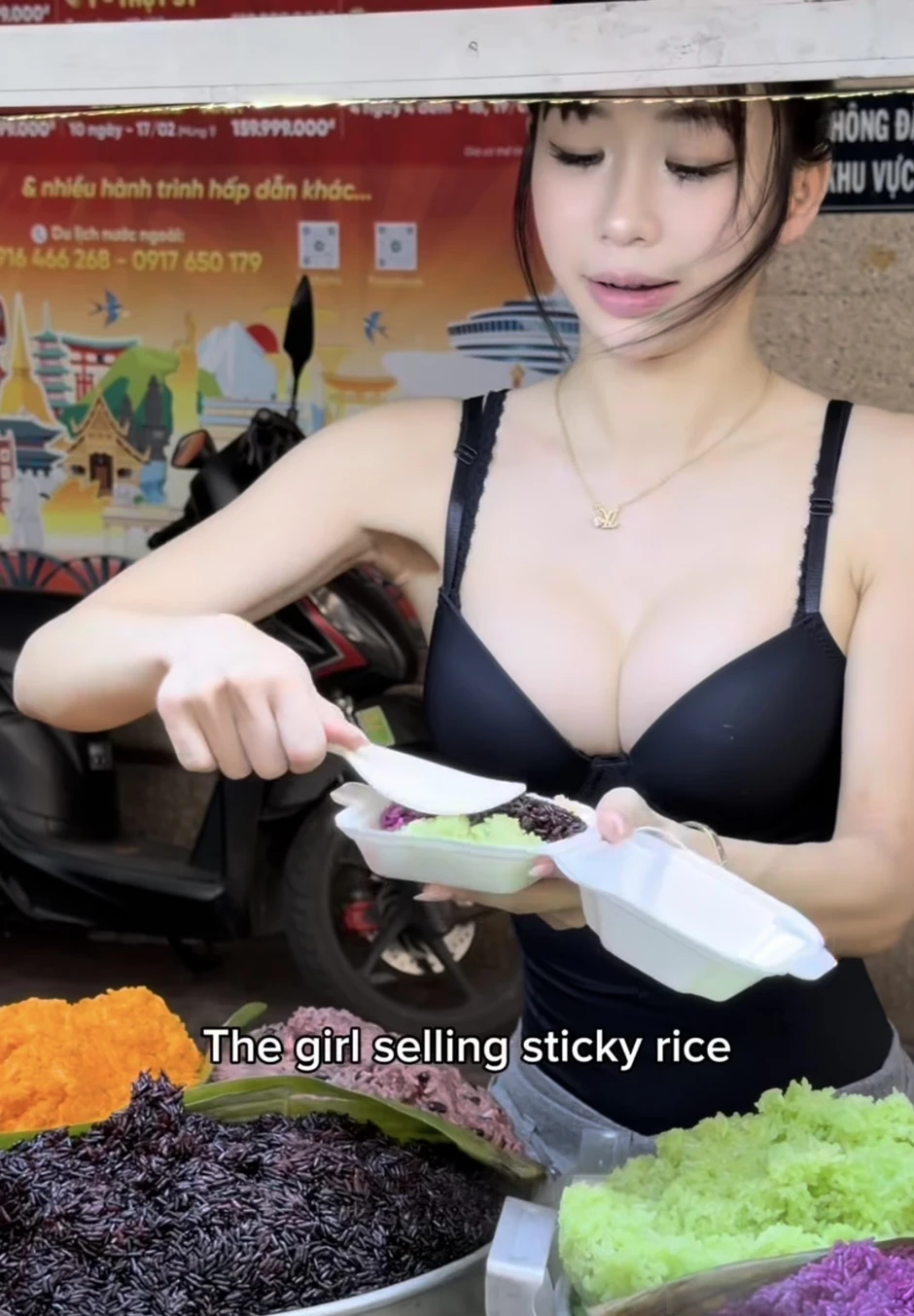 Truy tìm "hot girl bán xôi" cực quyến rũ, dân tình rần rần xin địa chỉ để... ăn xôi cả tuần!