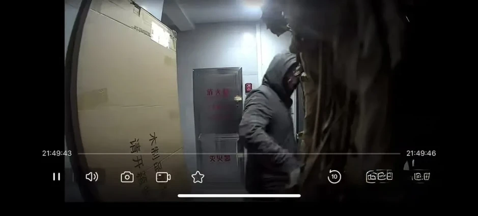 Từ chối hẹn hò, nữ streamer bị fan cuồng trả thù kinh hoàng