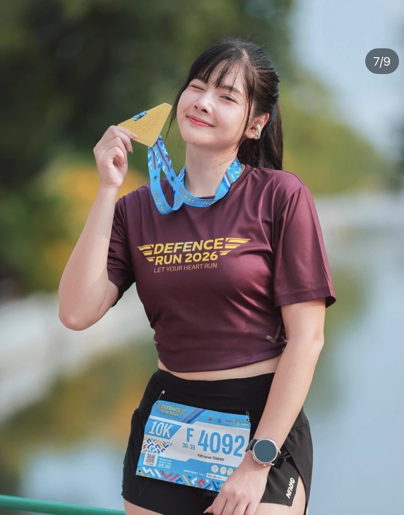 Tưởng chỉ là hot girl đường chạy, ai dè vào trang cá nhân mới ngỡ ngàng Tưởng chỉ là hot girl đường chạy, ai dè vào trang cá nhân mới ngỡ ngàng