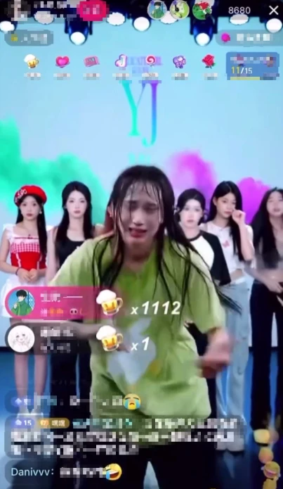 Vì nổi tiếng, các idol mạng bất chấp đến thế này