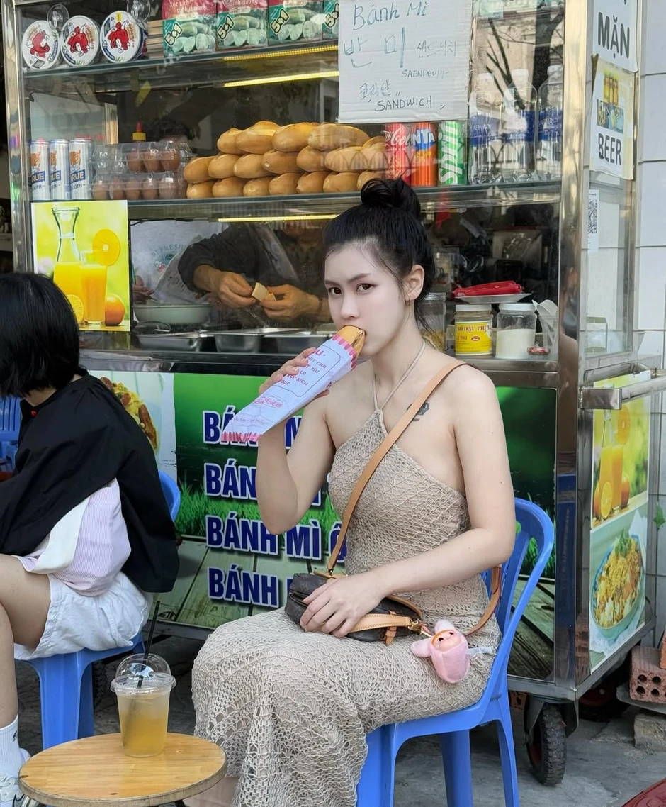 Việt Nam vô địch ASEAN Cup: Hot girl Thái Lan Pinhathai 'gây sốt' MXH