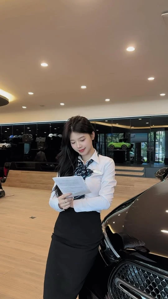 Viral mùa World Cup, hot girl Mercedes "gây mê" người xem với loạt content thú vị