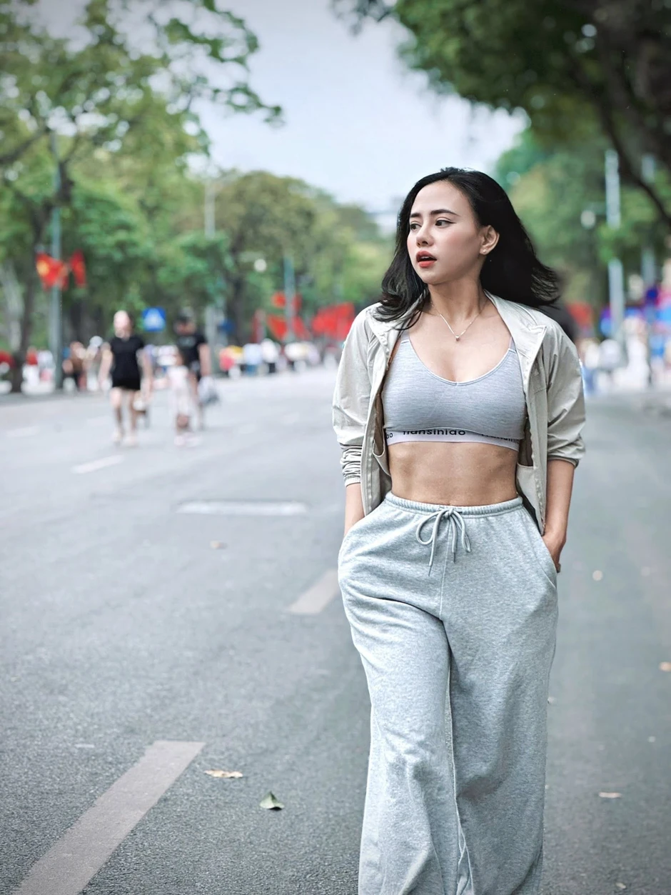Vóc dáng ấn tượng khi chạy bộ của hot gymer, truyền động lực to lớn cho CĐM về lối sống tích cực