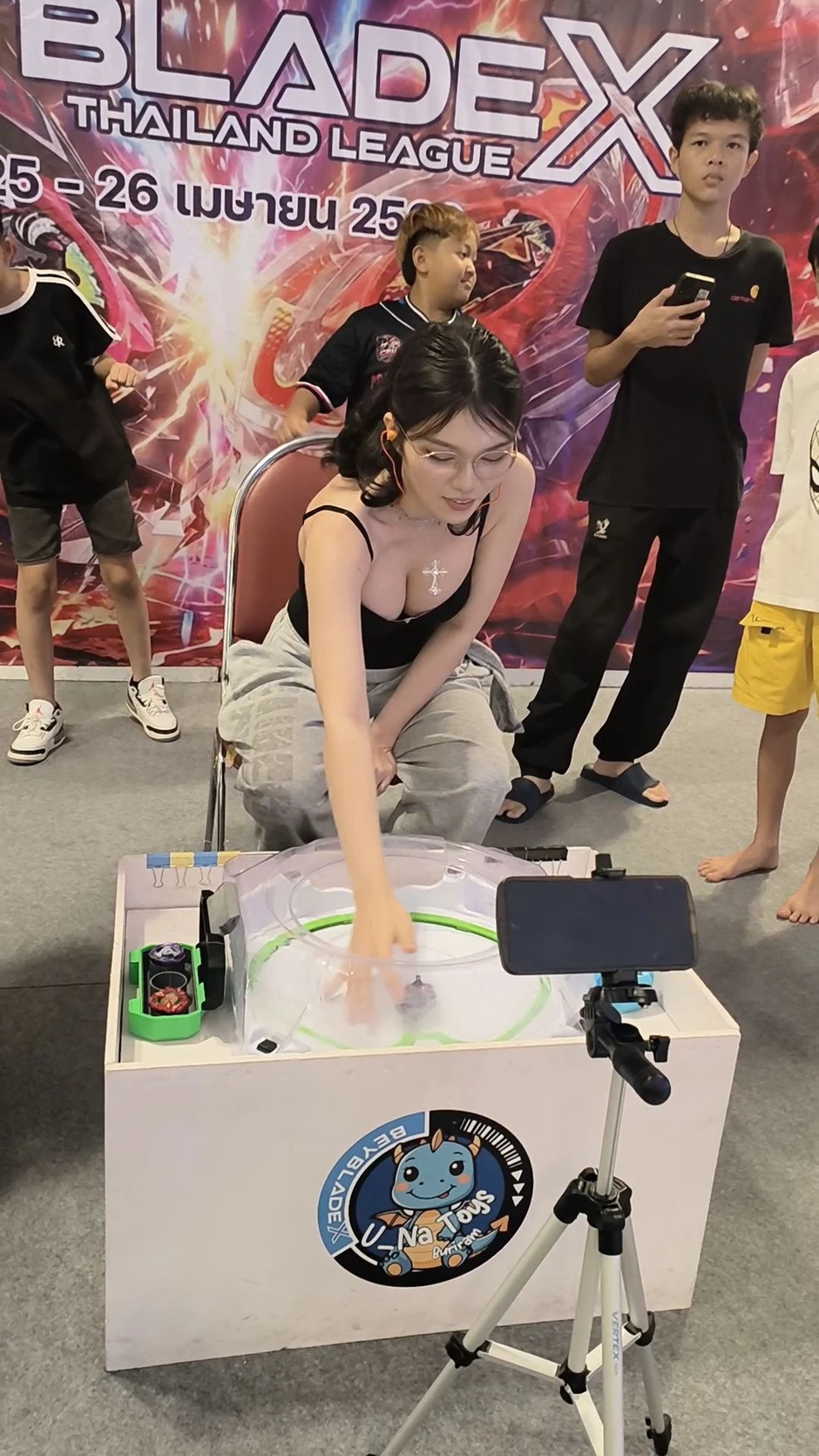 Vừa cosplay, vừa chơi "quay" giỏi, hot girl gây ấn tượng với sở thích đặc biệt