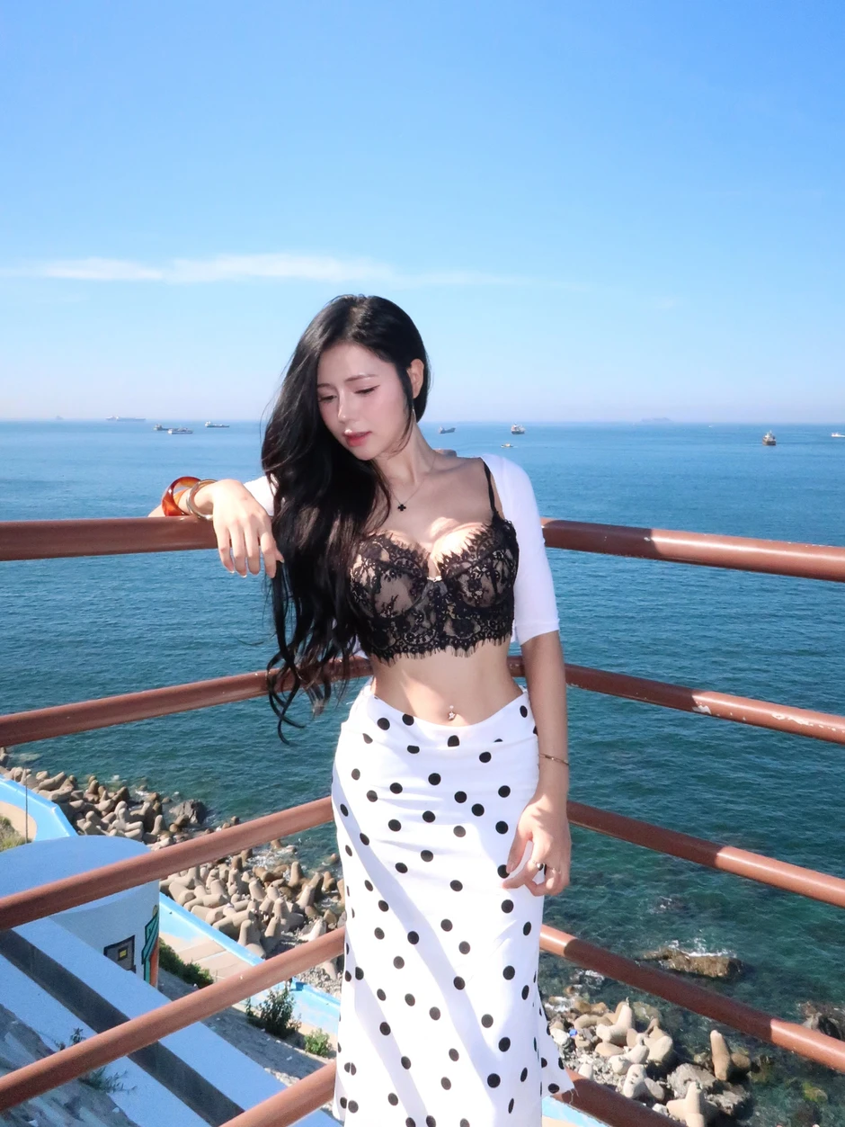 Xả ảnh biển, hot girl Việt chẳng thua kém bất cứ siêu mẫu Hàn Quốc nào, khiến CĐM trầm trồ trước vóc dáng đáng mơ ước Xả ảnh biển, hot girl Việt chẳng thua kém bất cứ siêu mẫu Hàn Quốc nào, khiến CĐM trầm trồ trước vóc dáng đáng mơ ước
